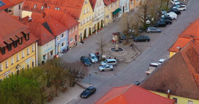 Pfingstmarkt Marktplatz Schlüsselfeld