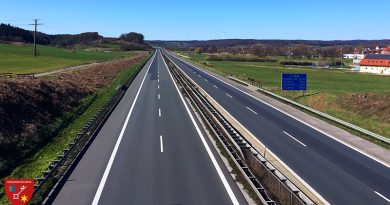 Autobahn ohne Auto Highway Bayern Ausfahrt Schlüsselfeld Fahrtrichtung Würzburg